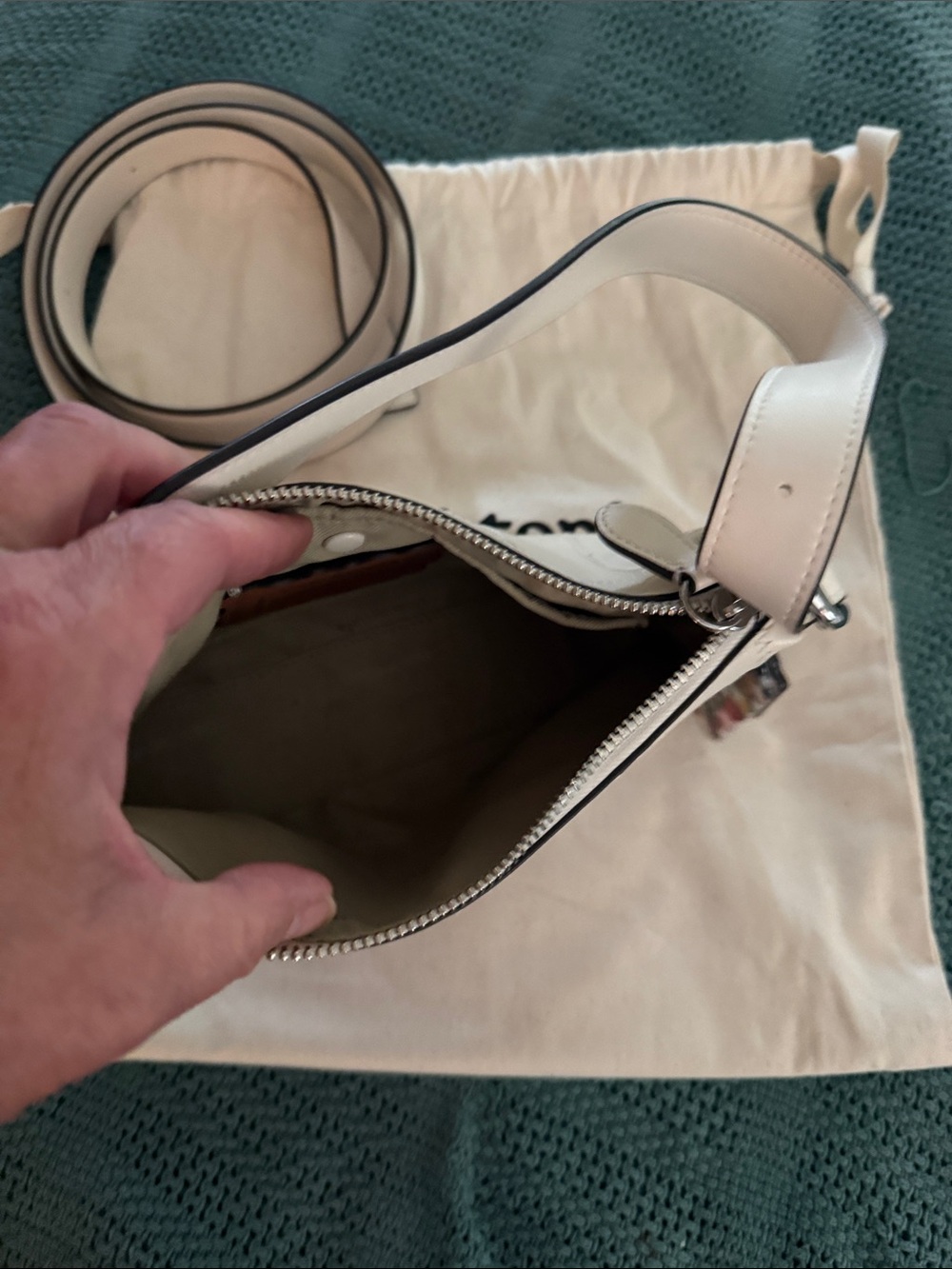 Coachtopia Cream Leather Shoulder Bag with Multicolor Accent - Picture 3 of 9